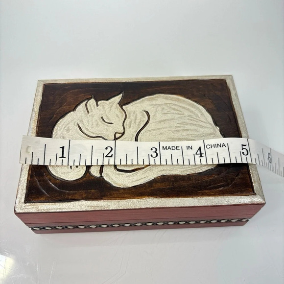Hand Carved Cat Motif Wooden Trinket Box Made in Poland - Picture 8 of 10